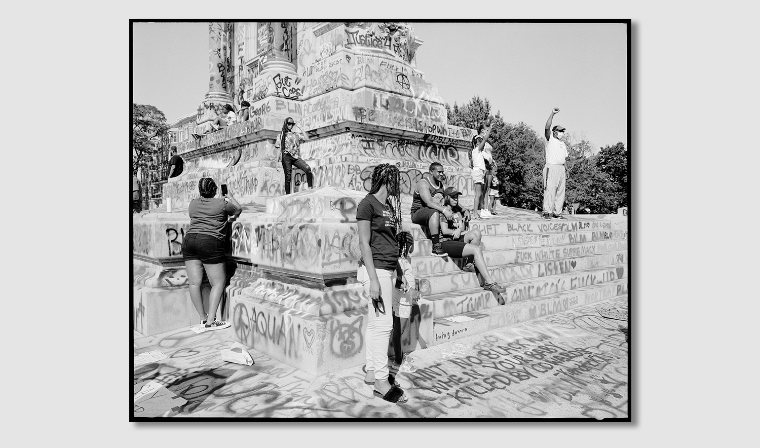 Yoav Horesh - Monument